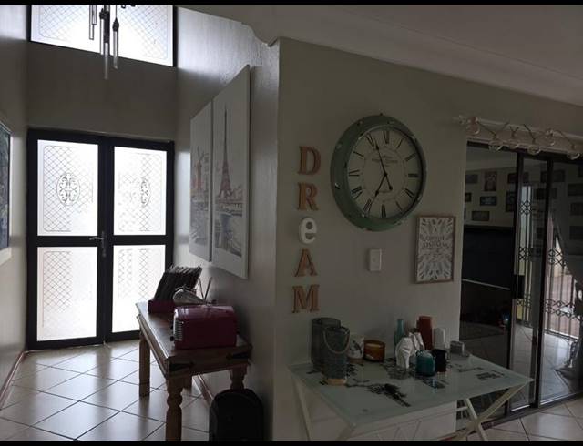 4 BEDROOM HOUSE FOR SALE IN ZAMBEZI COUNTRY ESTATE